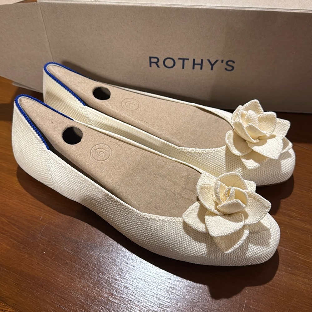 Rothy The Petal Square